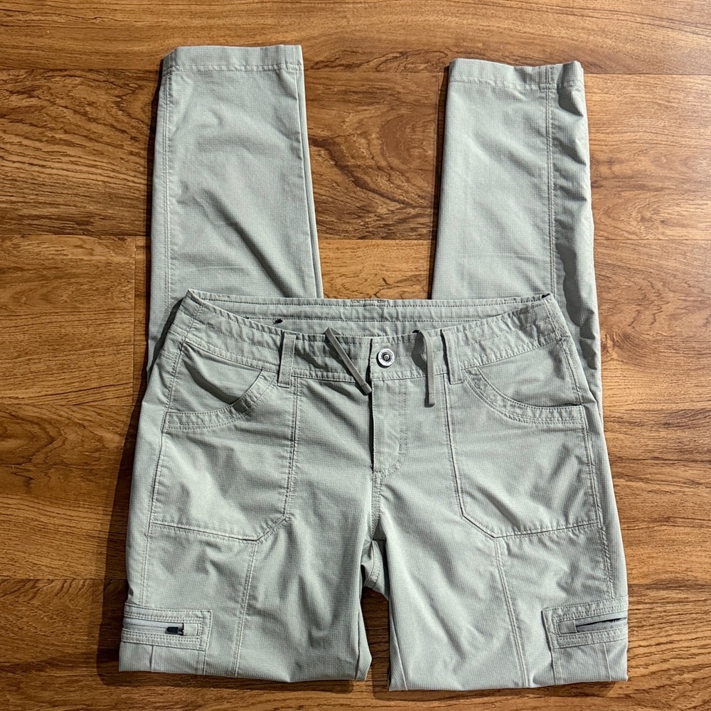 Kuhl Women's Sz 8 Long Tan Straight Leg Zip Fly 6 Pocket Cargo Ripstop‎ Pants